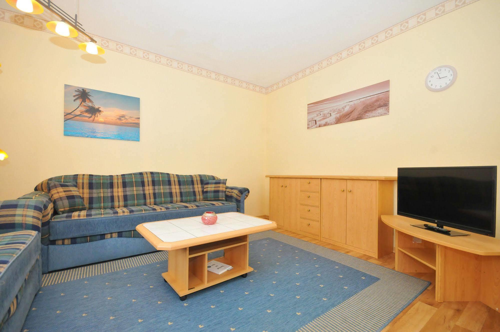 Ferienhus Baabe Fewo 01 Terrasse, Sauna- Und Schwimmbadnutzung Im Ahoi Sellin Exterior photo
